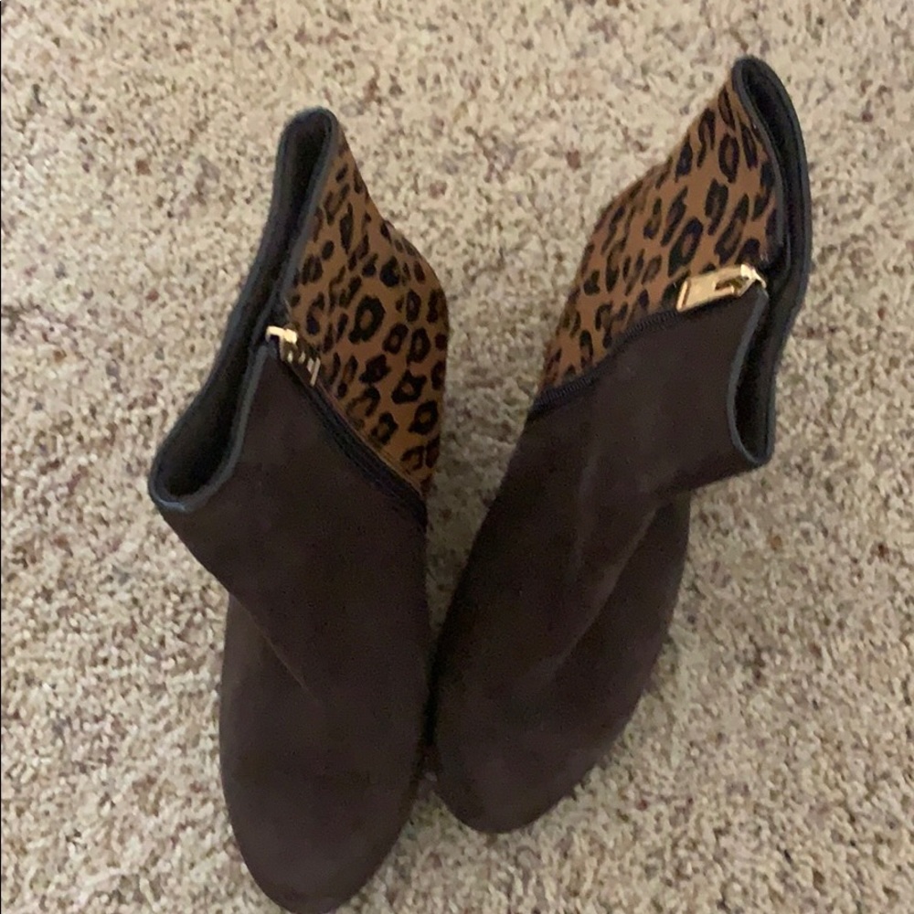 Leopard print/brown boots